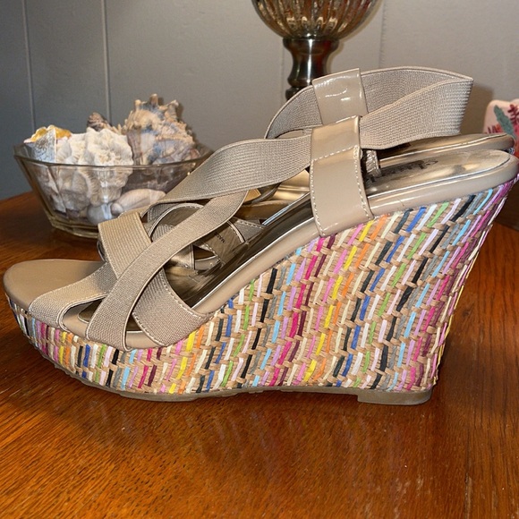 👡 Charles by Charles David “Legit” Wedge Sandals - Picture 4 of 8